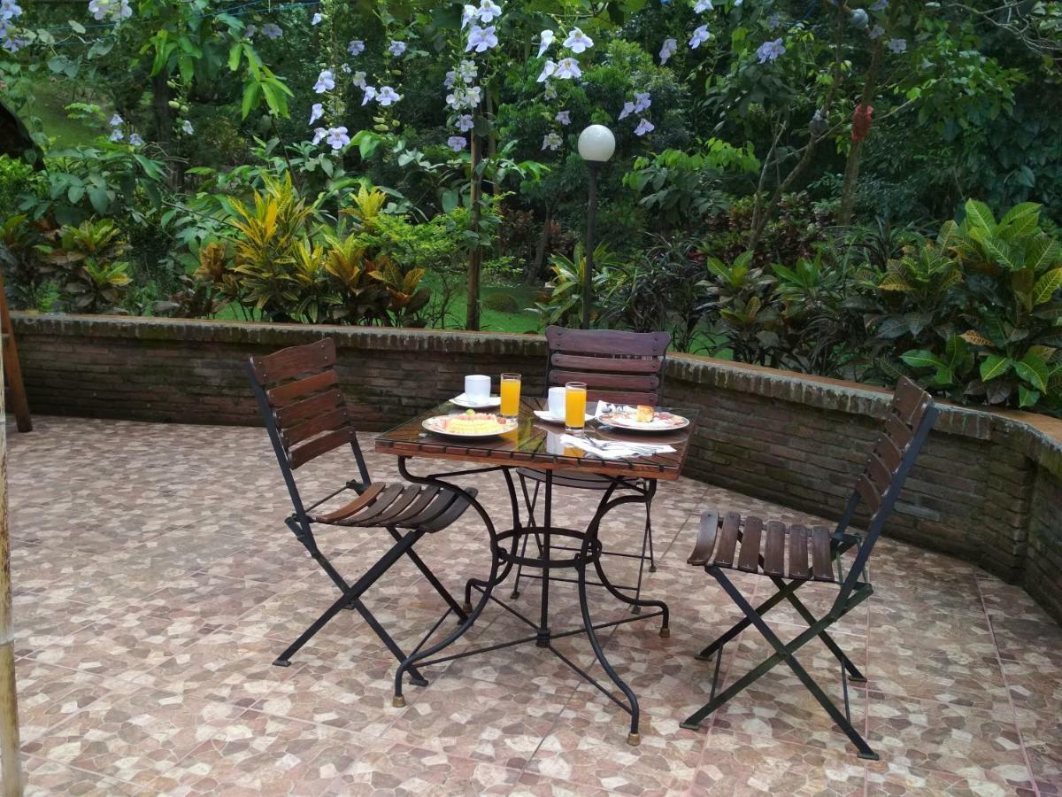The Country House Senggigi Kültér fotó